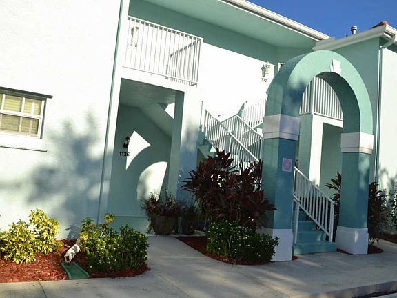 2nd image of 1128 SW Swan Lake Cir #1302