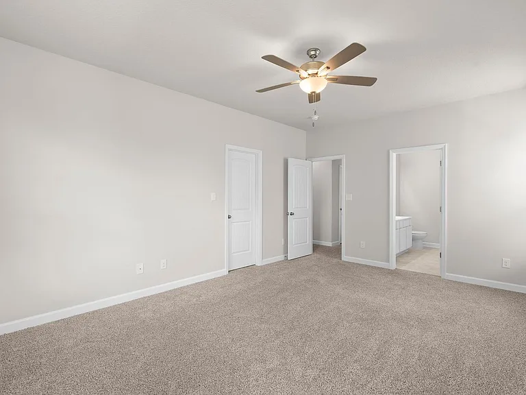 2033 Folkstone Woods Ln — Photo 22