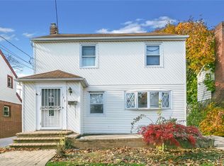 133 Broadfield Rd, Hempstead, NY 11550