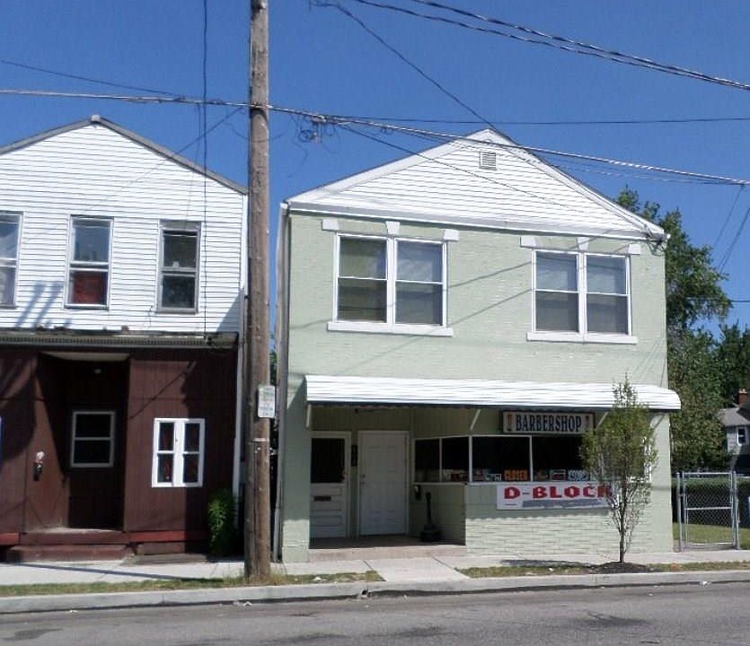 1st image of 418 W 18th St