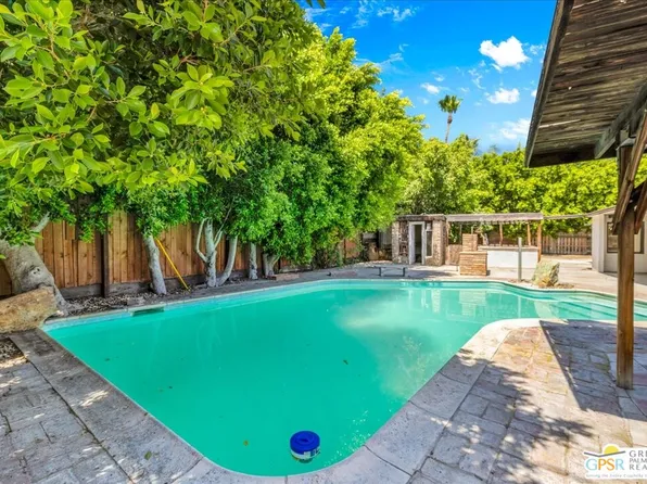 401 S Glen Cir, Palm Springs, CA 92262