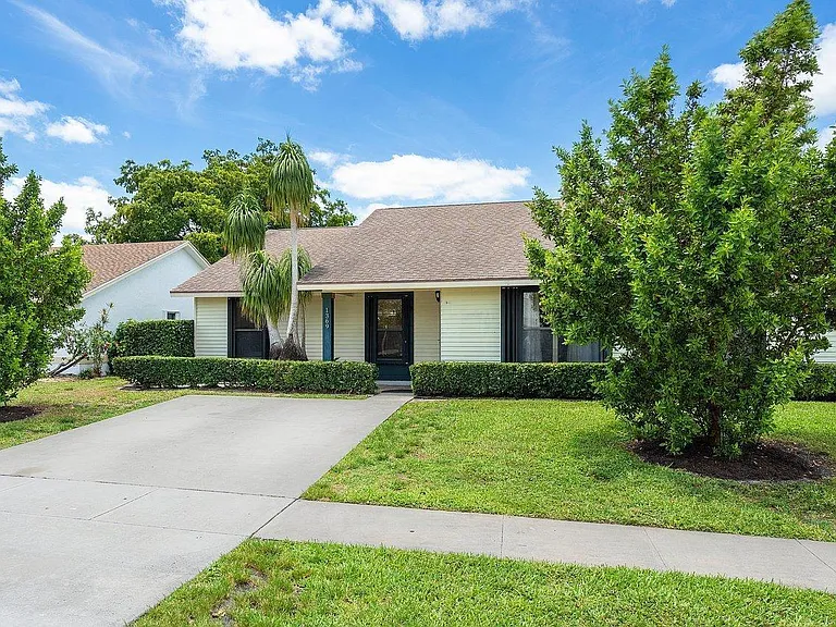 1369 Riverside Cir — Photo 43