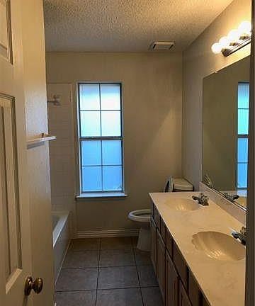 3rd image of 3808 Juniper Hills Dr