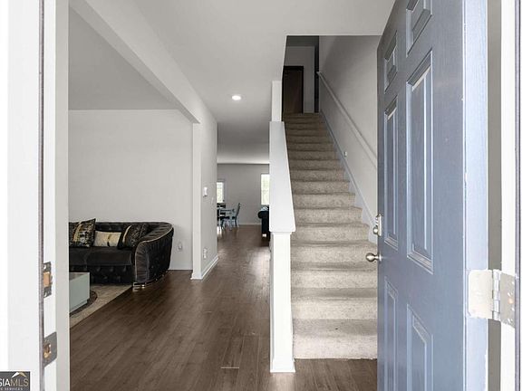 3rd image of 245 Canberra Way