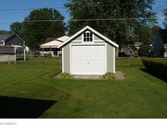 2nd image of 2303 Breezewood Dr