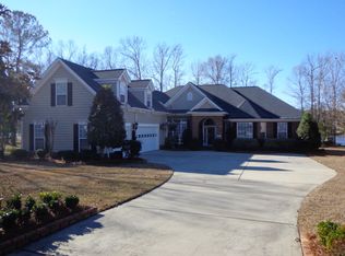 45 Ridge Lake Dr, Manning, SC 29102