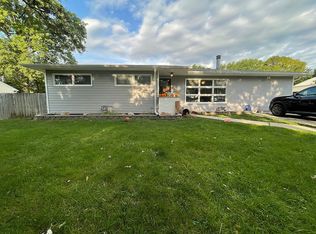 3003 Tucson Dr, Cedar Falls, IA 50613