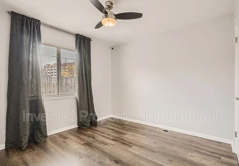 2442 S Corona St — Photo 8