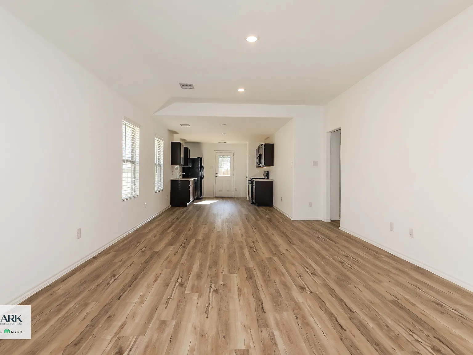 3 bed, 2.0 bath, 1248 sqft, $1,515 — Photo 4