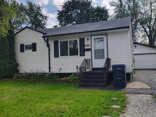 2816 Osage Cir, Waukegan, IL 60087