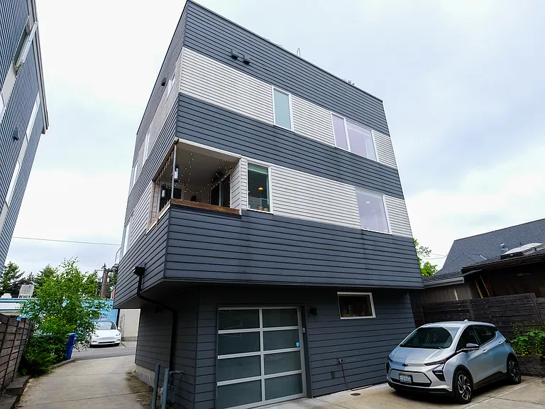 1851 S Jackson Pl — Photo 24