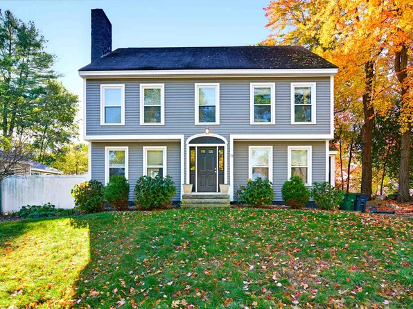 62 Robinson Road, Nashua, NH 03060