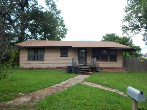 104 Lawrence St, Gilmer, TX 75644