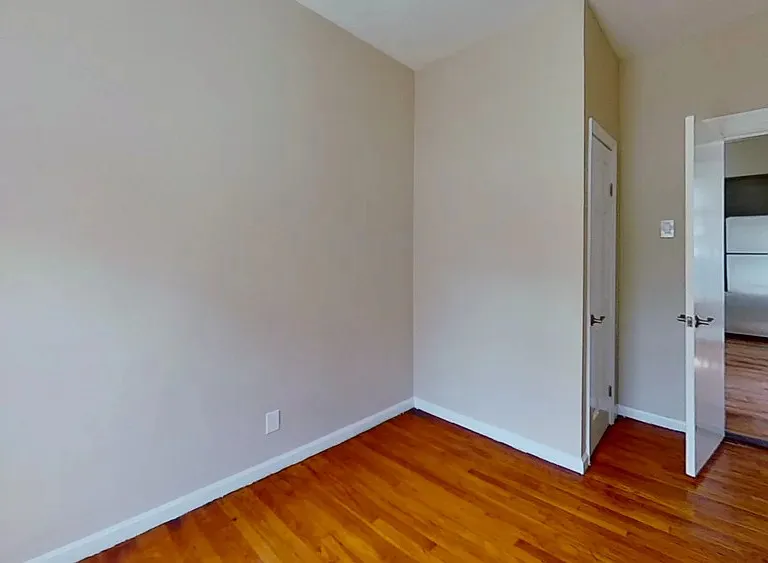 121 George St #1 — Photo 4