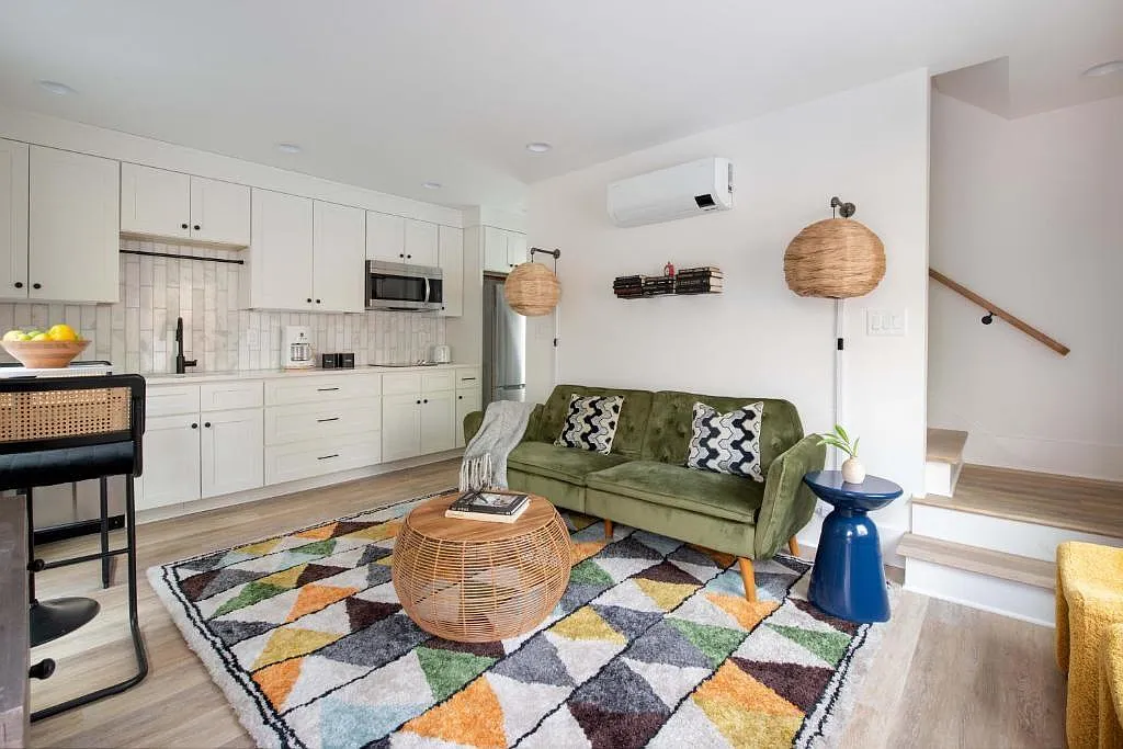 1 bed, 1.0 bath, 558 sqft, $3,000 — Photo 1