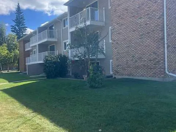 49 S Bennett St #202, Red Deer, AB T4R 1V4