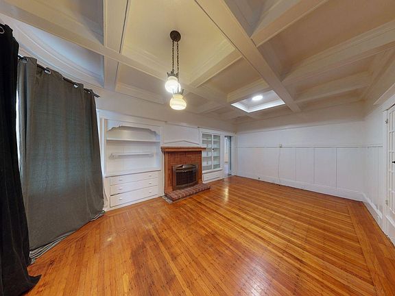 2nd image of 624 31st St #A