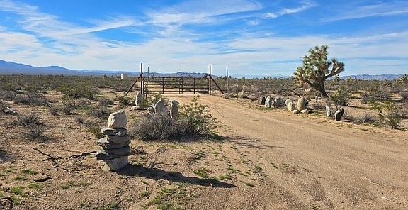 3rd image of 123-33-014 S Jesse James Road