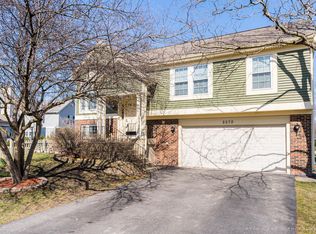 2070 Green Bridge Ln, Hanover Park, IL