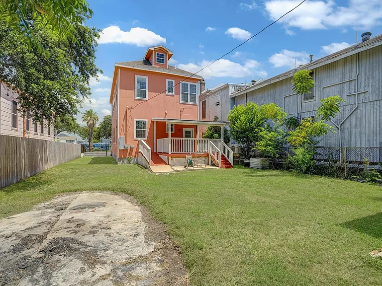3519 Broadway St — Photo 15