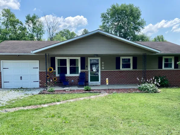 537 10th St NW, Linton, IN 47441