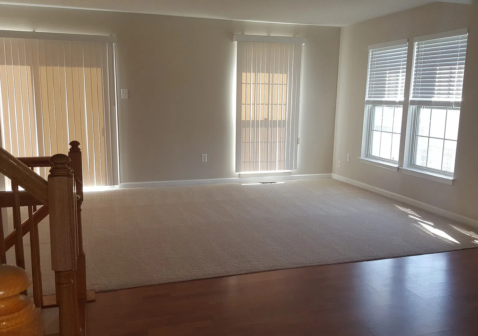 Stunning 3 Bedroom, 2.5 Bathroom End-of-Group Townhome in Abingdon! — Photo 3