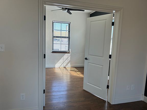 5th image of 912 N Central St #306
