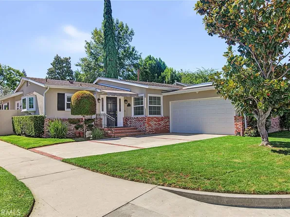 18220 Clark St, Tarzana, CA 91356