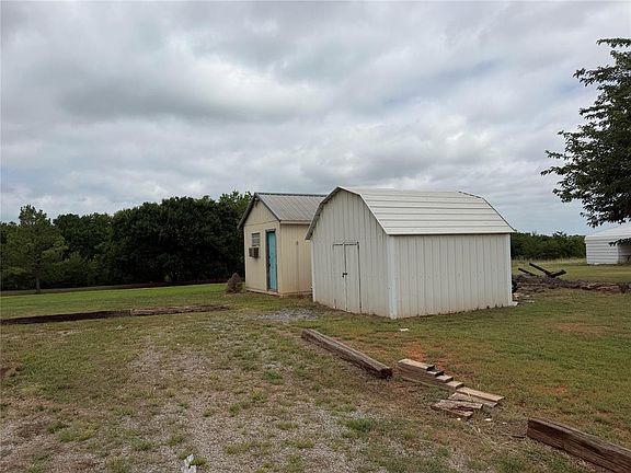 3rd image of 2664 County Street 2856