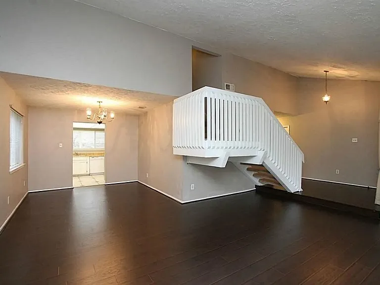 24123 Bassett Hall Ln — Photo 5