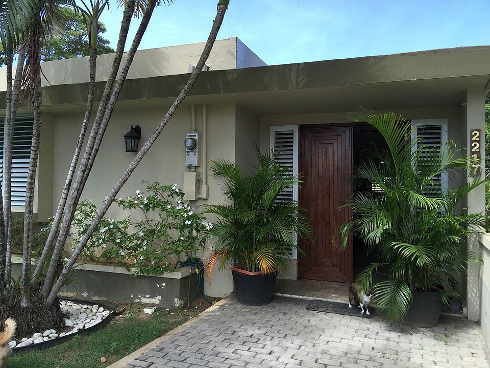 2217 McLeary Front