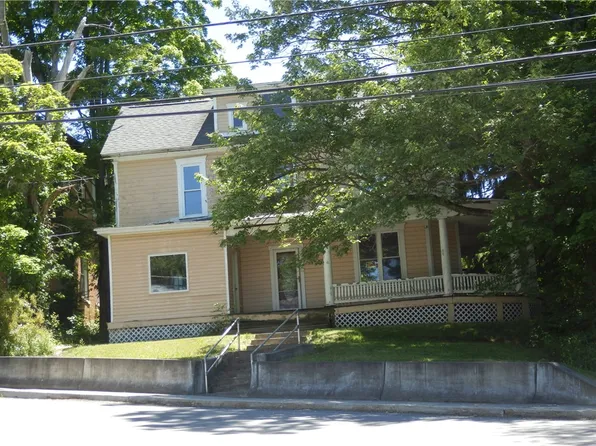 105 Charles St, Hooversville, PA 15936