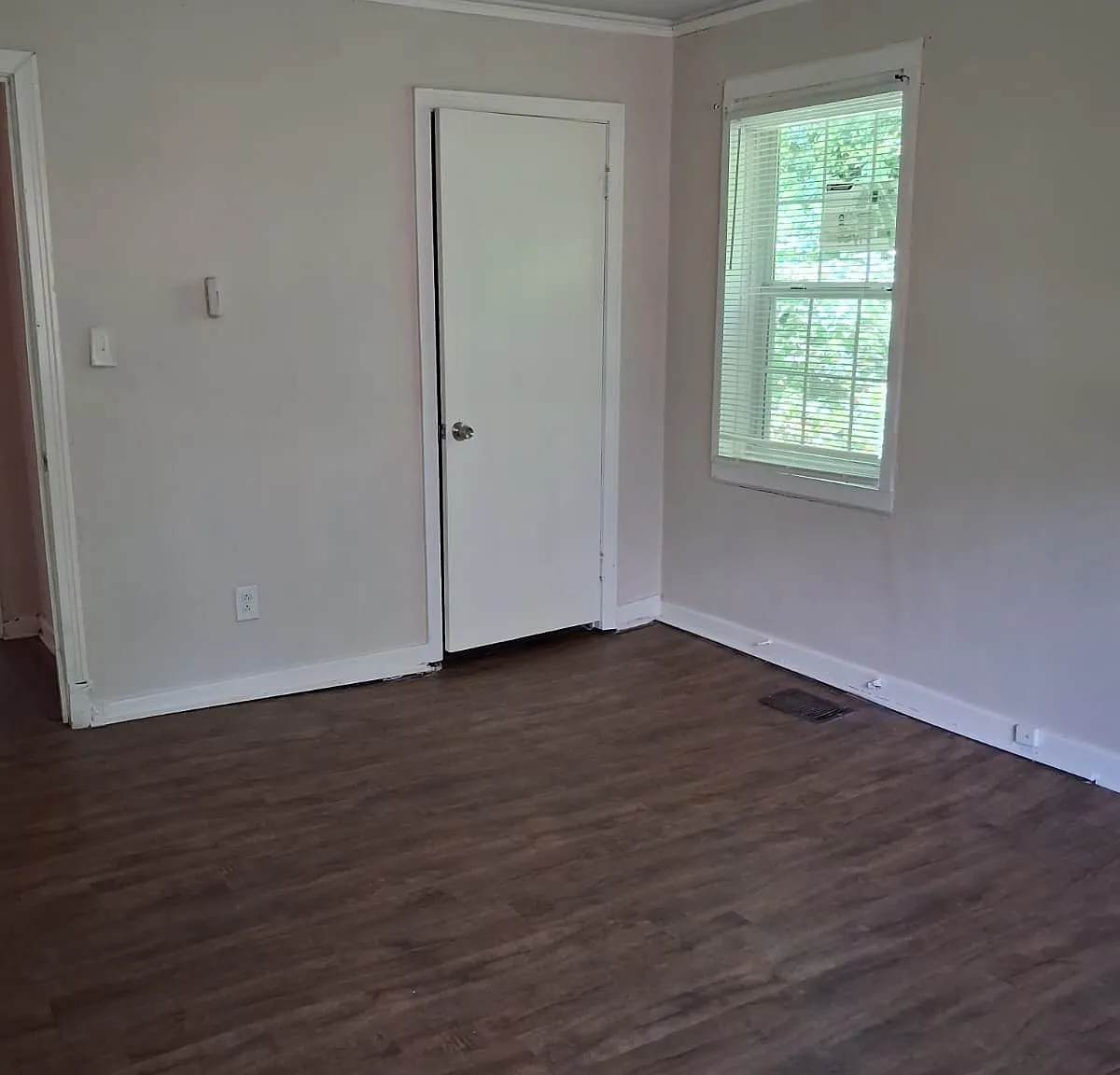 705 Watson St — Photo 4