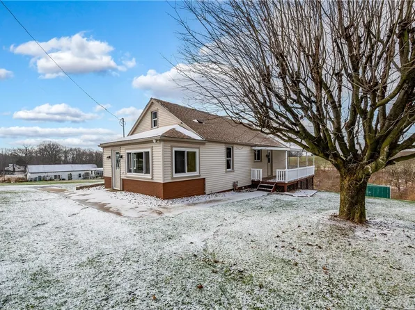 2114 Highland Dr, Butler, PA 16002