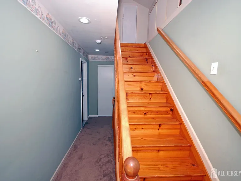 96 Brewster Cir — Photo 23