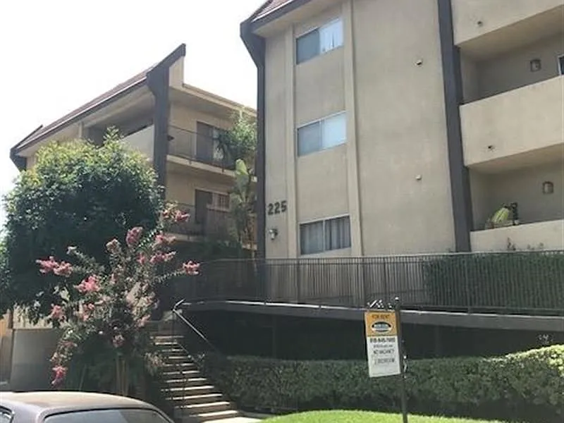 225 W. Verdugo — Photo 1