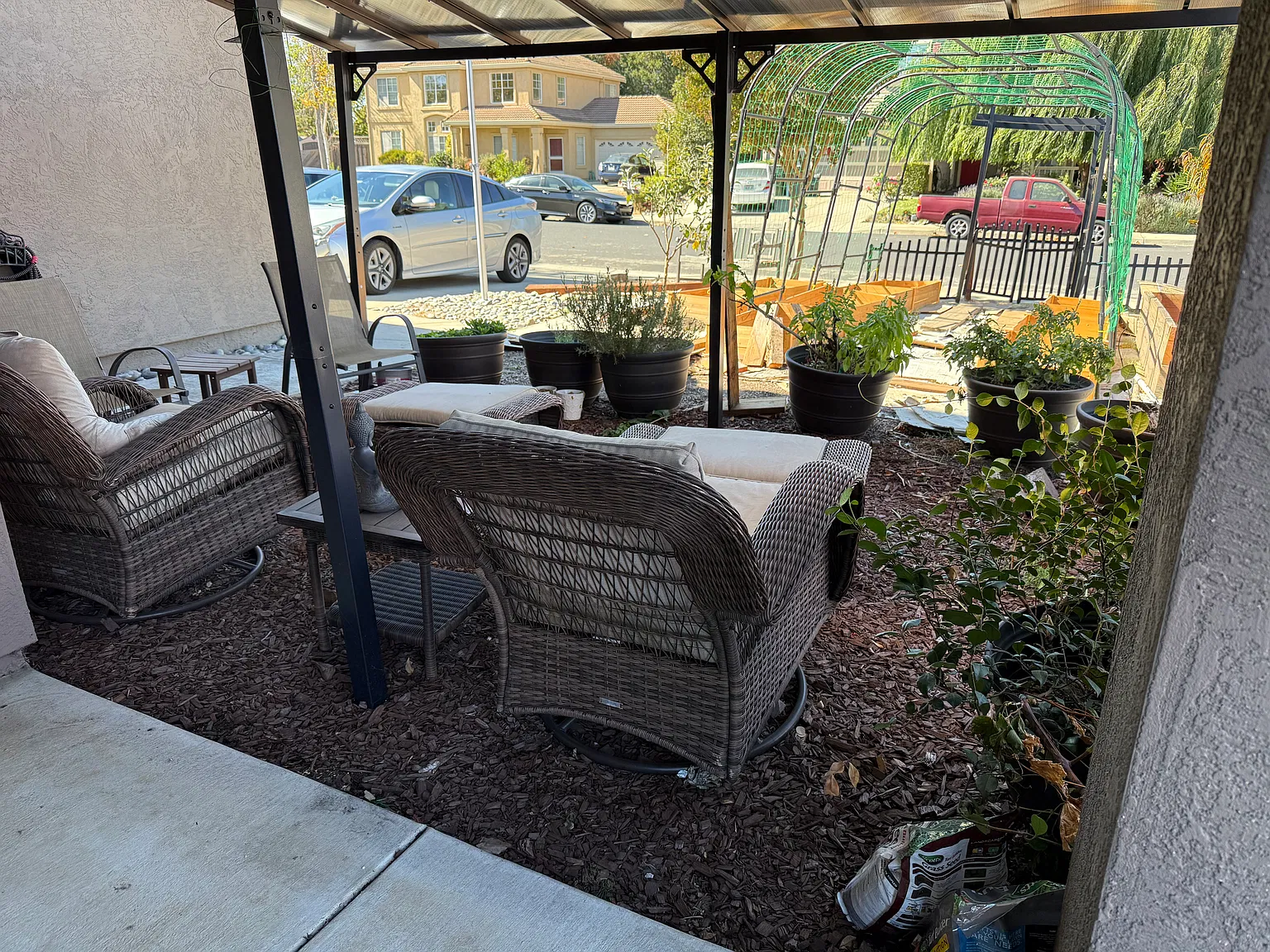 5 bed, 2331 sqft, $10,000 — Photo 2
