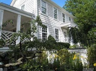 28 Edwards Ln, Glen Cove, NY 11542
