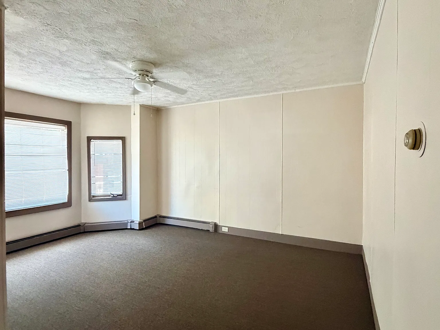 1 bed, 850 sqft, $1,200 — Photo 2