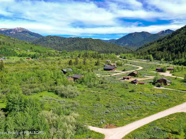 1360 T/c Dr, Victor, ID 83455