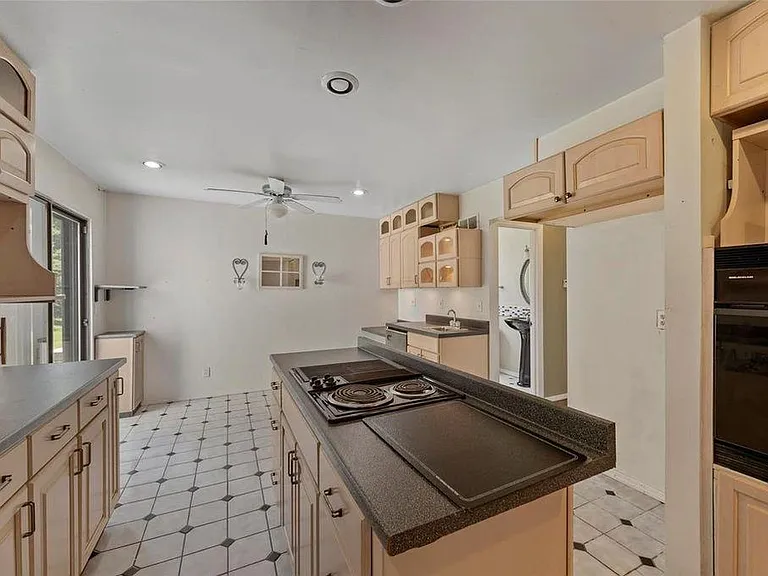 830 Nykiel Ct — Photo 15