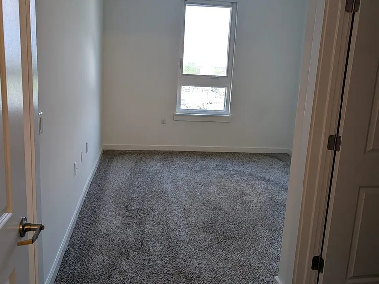 687 Ocean Ave #405 — Photo 5