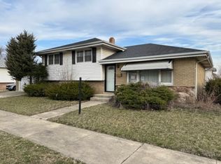 60 E 161st Pl, South Holland, IL 60473