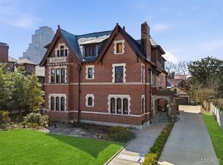 10 Portland Pl, Saint Louis, MO
