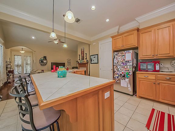 4th image of 204 W Brentwood Blvd Unit 1