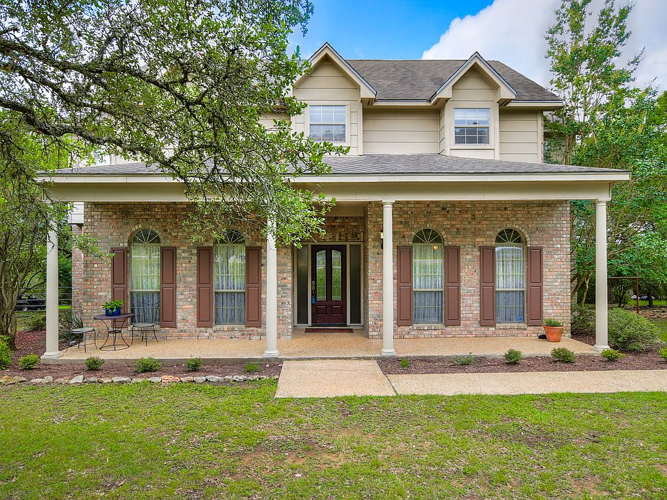 1st image of 703 Dresden Wood Dr