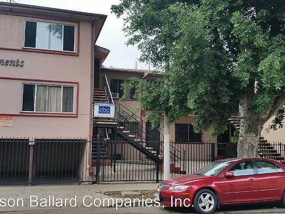 3rd image of 1400 S Bonnie Brae St APT 4