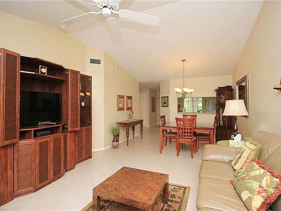 3rd image of 7754 Emerald Cir #202-1