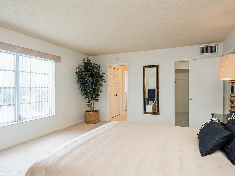 250 John F Kennedy Dr #408 — Photo 15