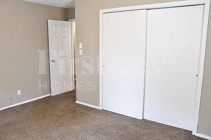 4455 Stuart Dr — Photo 11
